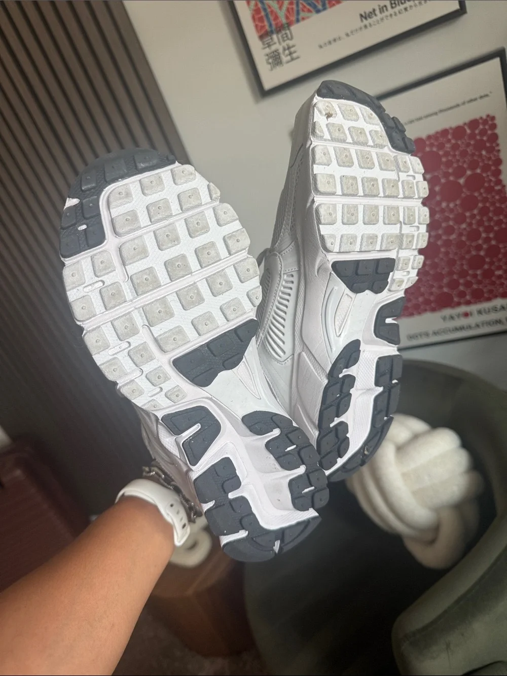 Nike Vomeros Light Grey Sz 7Y